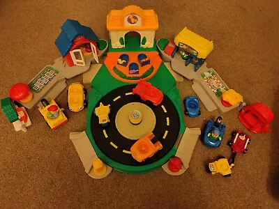 Buy Fisher Price Little People Discovery Village Roundabout • 10£