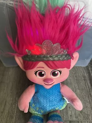 Buy Trolls Band Together Hair Pops Showtime Surprise Queen Poppy Talking Plush • 8.50£