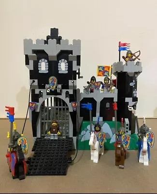 Buy Lego Black Knight's Castle 6086 • 200£