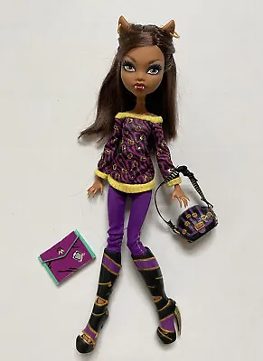 Buy Monster High School's Out Clawdeen Wolf • 46.83£