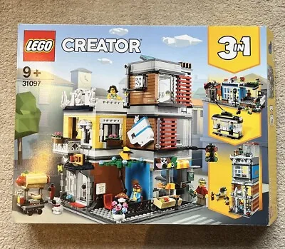 Buy LEGO - CREATOR 3 In 1 - Townhouse Pet Shop & Café  - 31097 • 21£