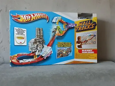 Buy Hot Wheels Wall Tracks Mid-Air Madness  • 80£