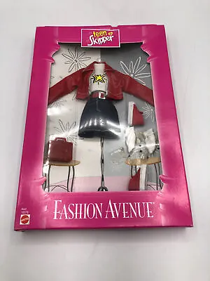 Buy Barbie Teen Skipper Fashion Avenue  Star Shirt • 22.80£