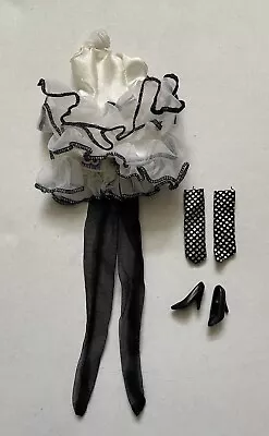 Buy Barbie Dinner Date Fashion Dress Dress • 20.59£