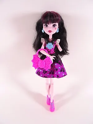 Buy Barbie Monster High Doll Student Draculaura -1 Forearm Missing - Rare (12495) • 23.12£