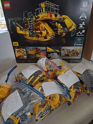Buy LEGO TECHNIC: App-Controlled Cat D11 Bulldozer (42131) • 280£