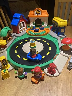 Buy Fisher Price Little People Discovery Village Play Set Complete • 24.99£