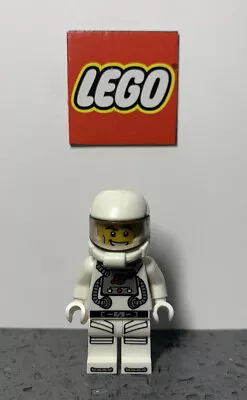 Buy LEGO 8683 Collectible Minifigures Series 1: Spaceman. Great Condition ✔️ • 7.99£
