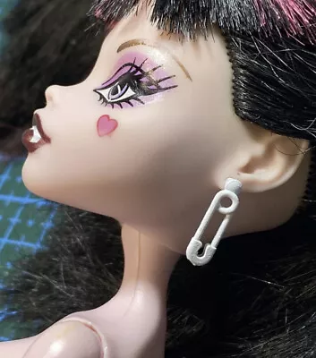 Buy MONSTER HIGH Draculaura 1st First Wave Paperclip Earrings Pair Accessories Parts • 13.93£