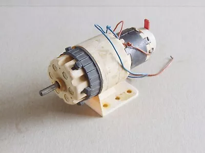 Buy Meccano 3-12V Powerdrive Motor With 6 Speed Gearbox Working Casing Discoloured • 15£