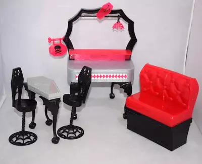 Buy Monster High Draculaura Die-ner Playset Sofa Chairs 2012 Mattel INCOMPLETE MH2 • 19.99£