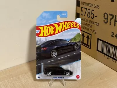 Buy 1/64 Hot Wheels Tesla Model 3 Luxury Sedans • 8.99£