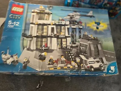 Buy LEGO CITY: Police Station (7237) • 30£