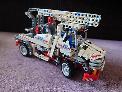 Buy LEGO TECHNIC: Bucket Truck /2 In 1 / Forklift (8071) - Retired • 20£