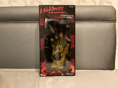 Buy Nightmare On Elm Street Neca Freddy Krueger Glove NEW • 110£