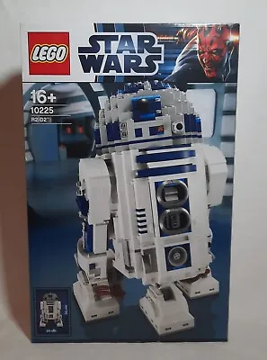 Buy LEGO Star Wars 10225 UCS - R2-D2 • 189.99£