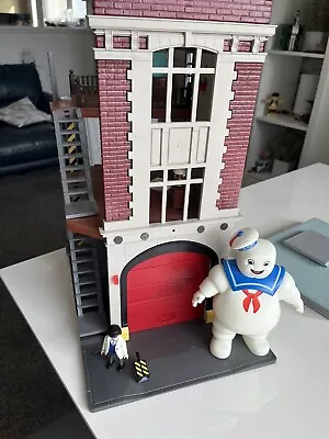Buy Playmobil Ghostbusters Firehouse With Stay Puft Man • 7£
