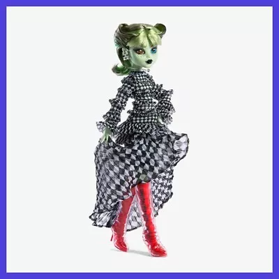 Mattel Monster High Freaky Field Trip Clawdeen Wolf Doll