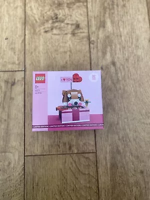 Buy Lego Love Gift Box 40679 NEW AND SEALED Valentines Day Limited Edition Brand New • 0.99£