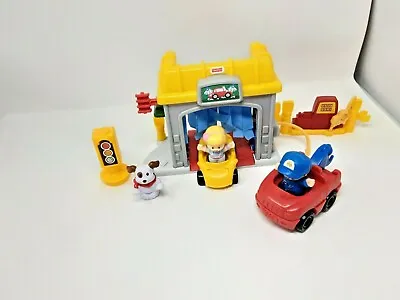 Buy Fisher Price Little People - Road Trip Ready Garage • 11.50£