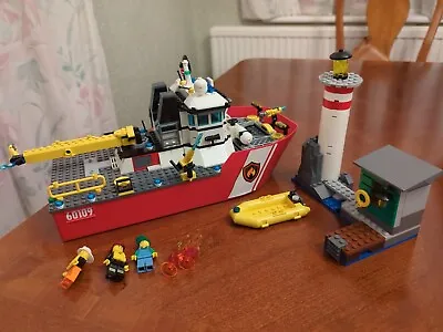 Buy Lego City Fire Boat (60109) • 8.50£