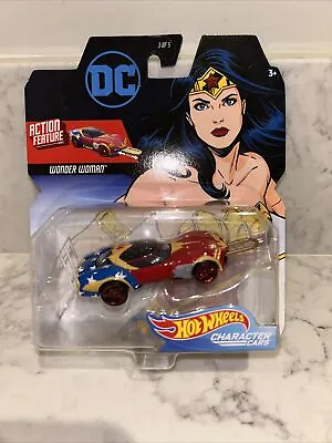 Buy Hot Wheels Character Cars - Wonder Woman : Action Feature 2018 • 5.50£