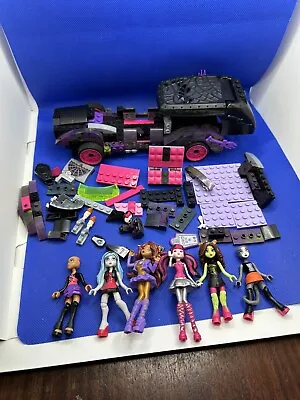 Buy MONSTER HIGH MONSTER MOVIEMOBILE MEGA W/ 6 Figures And 2 Lego Minis Incomplete • 33.15£