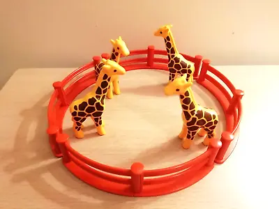 Buy Playmobil - Zoo 123 Figures  - 4 Giraffes  With Zoo Fences • 6£