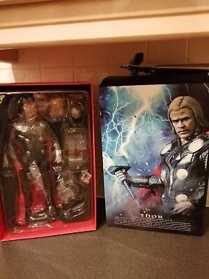 Buy Hot Toys - The Avengers - Thor (Limited Edition) 1/6th Scale Collectible Figure • 165£