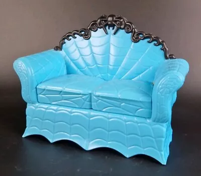 Buy Mattel Monster High Accessories - Clawdeen Sofa / Couch - Blue / Black Gothic • 10.27£