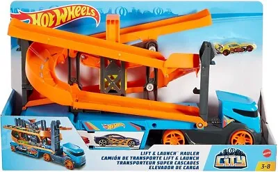 Buy Hot Wheels - City Carrier Lift & Spear With Machine • 29.40£