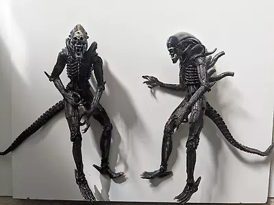 Buy 2 Alien Action Figures • 1.99£