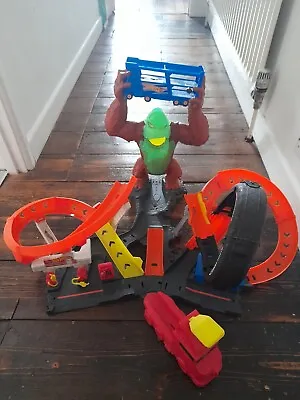 Buy Hot Wheels -  Toxic Gorilla Slam - Launcher Set With Sounds In Great Condition • 40£