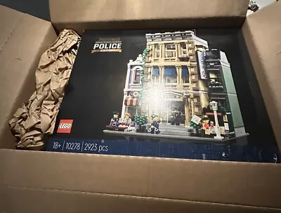 Buy LEGO Creator Expert: Police Station (10278) • 100£