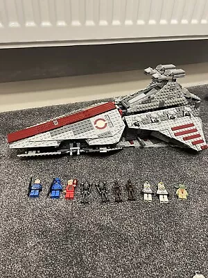 Buy LEGO Star Wars: Venator-Class Republic Attack Cruiser (8039) • 219.99£