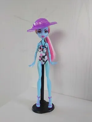 Buy 2011 Monster High Skull Shores Abbey Bominable W9184 Doll Doll Winter Yeti Girl • 15.44£