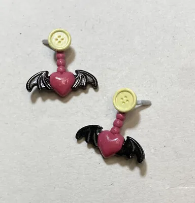 Buy MONSTER HIGH Forbitten Love Draculaura Bat Pair Earrings Accessory Replacement • 14.96£