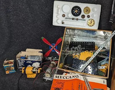 Buy Vintage Meccano Joblot Including  Four Motors And Instruction Booklets • 28£