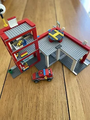 Buy Lego City Fire Station 60004 • 29£