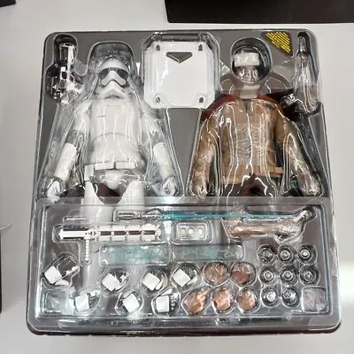 Buy Hot Toys Star Wars Finn & First Order Stormtrooper Riot Control Ver. 1/6 Figure • 201.20£
