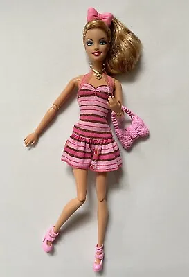 Buy Barbie Fashionistas Fashion Swappin Styles Sweetie • 46.83£
