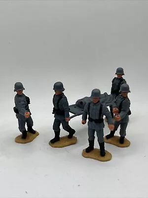 Buy Timpo Toys Wwii German Stretcher And Bearers Officer And 2 Infantrymen • 22£