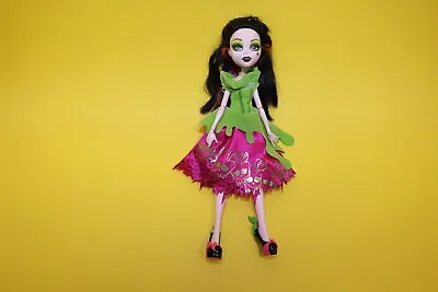 Buy Monster High Scarily Ever After Snowbite Draculaura Doll 2012 • 82.37£