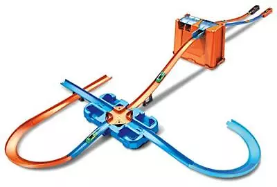 Buy Hot Wheels Deluxe Stunt Box Giftable Set 15 Feet 36 Pieces Track Connectors • 95.99£