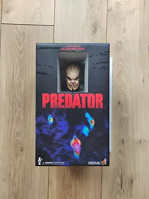 Buy PREDATOR Collectible Bust (Hot Toys, 1/4th Scale) • 171.30£