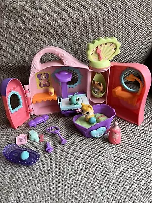 Buy Littlest Pet Shop Get Well Centre With Accessories  Gecko Pets HASBRO 2005 • 29.99£