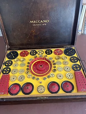 Buy VINTAGE MECCANO SET 9 (1953) Complete With Instructions  • 400£