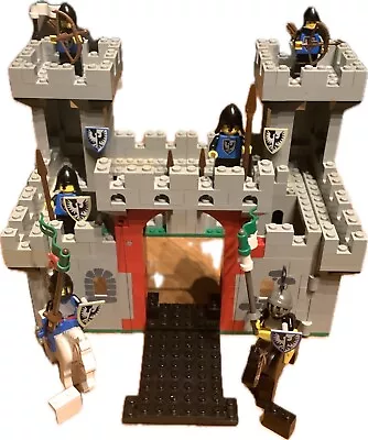 Buy LEGO Castle: Knight's Castle (6073) 100% Complete • 31£
