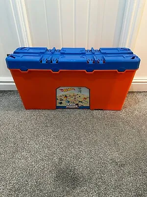 Buy Hot Wheels Track Builder System Race Crate Playset • 20£