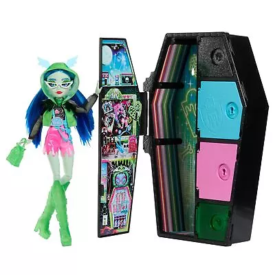 Buy Monster High - Skulltimate Secrets - Neon Frights - Ghoulia (Series 3) /Toys • 42.79£